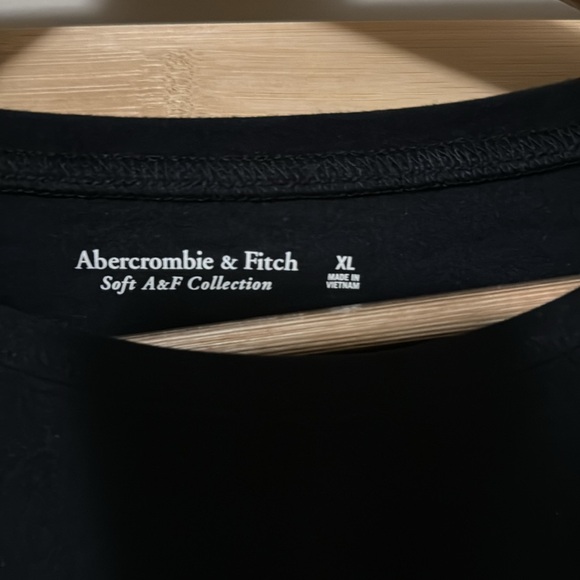 Cropped seamless top. Abercrombie. Size XL - Picture 2 of 2